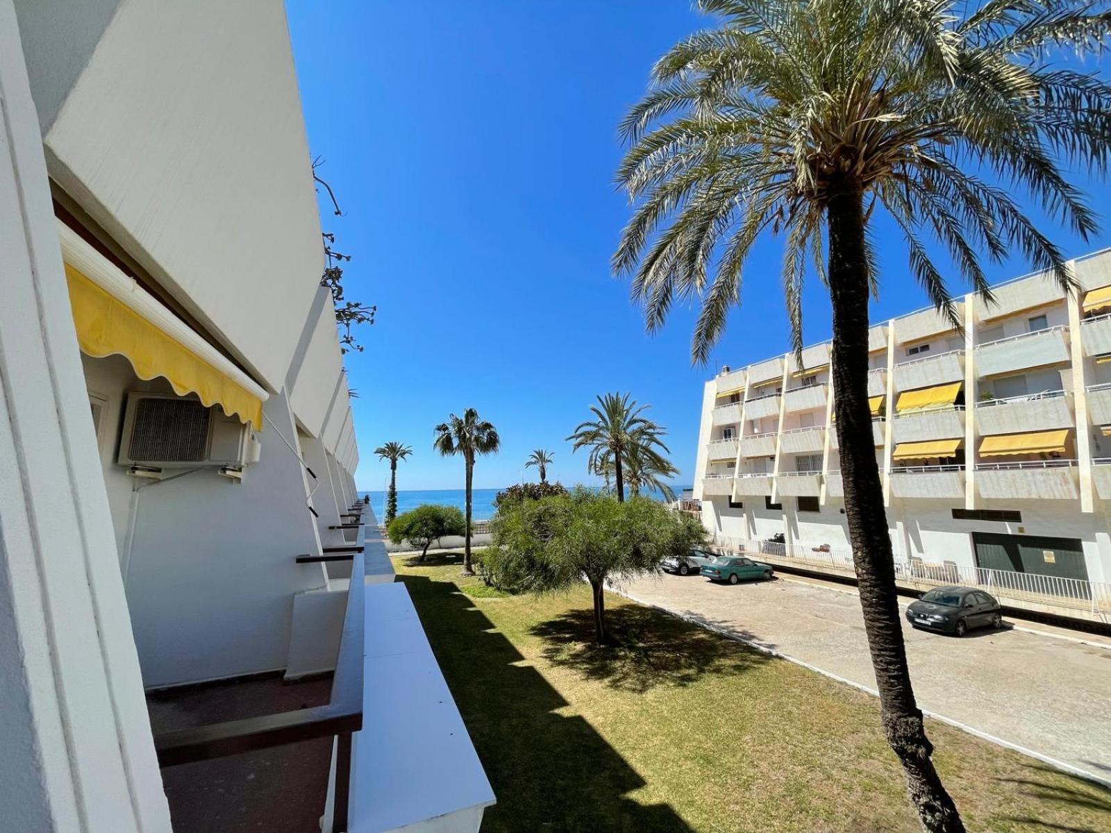 Terrasol Piramides 1 Dormitorio Caleta De Velez Room photo